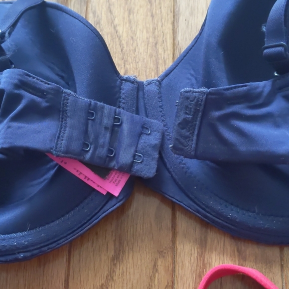 Pair of La Senza bras - Picture 4 of 4